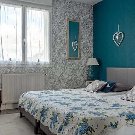 D Hotes Les Papillons Évron