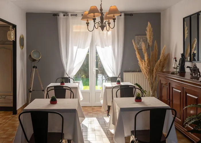 Frühstückspension D Hotes Les Papillons Évron