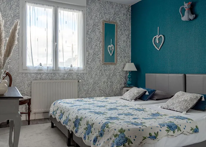 D Hotes Les Papillons 3* Évron